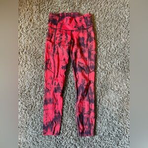 LULULEMON FAST N FREE! Size 6